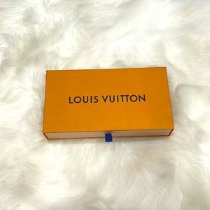 LV long wallet box